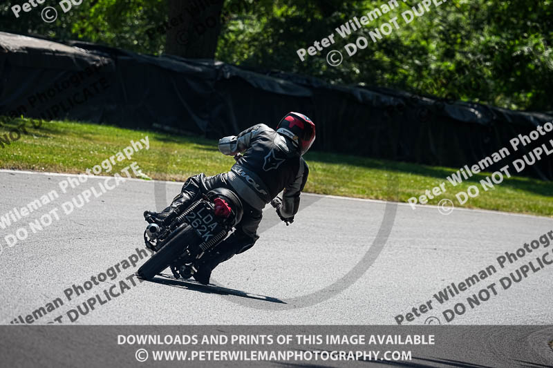 cadwell park;cadwell park photographs;cadwell trackday photographs;enduro digital images;event digital images;eventdigitalimages;peter wileman photography;racing digital images;trackday digital images;trackday photos